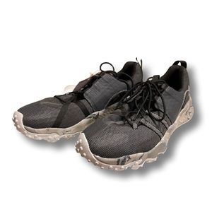 Under Armour Men’s Charged Trail Running Shoes